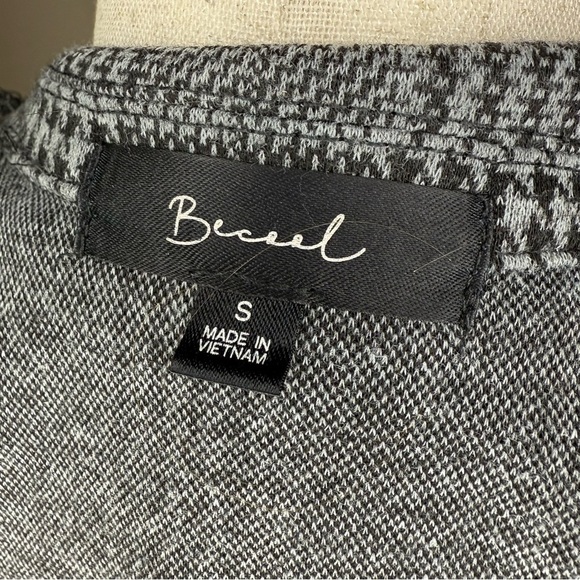 Becool Plaid Open Front Blazer - Size S - Picture 5 of 6